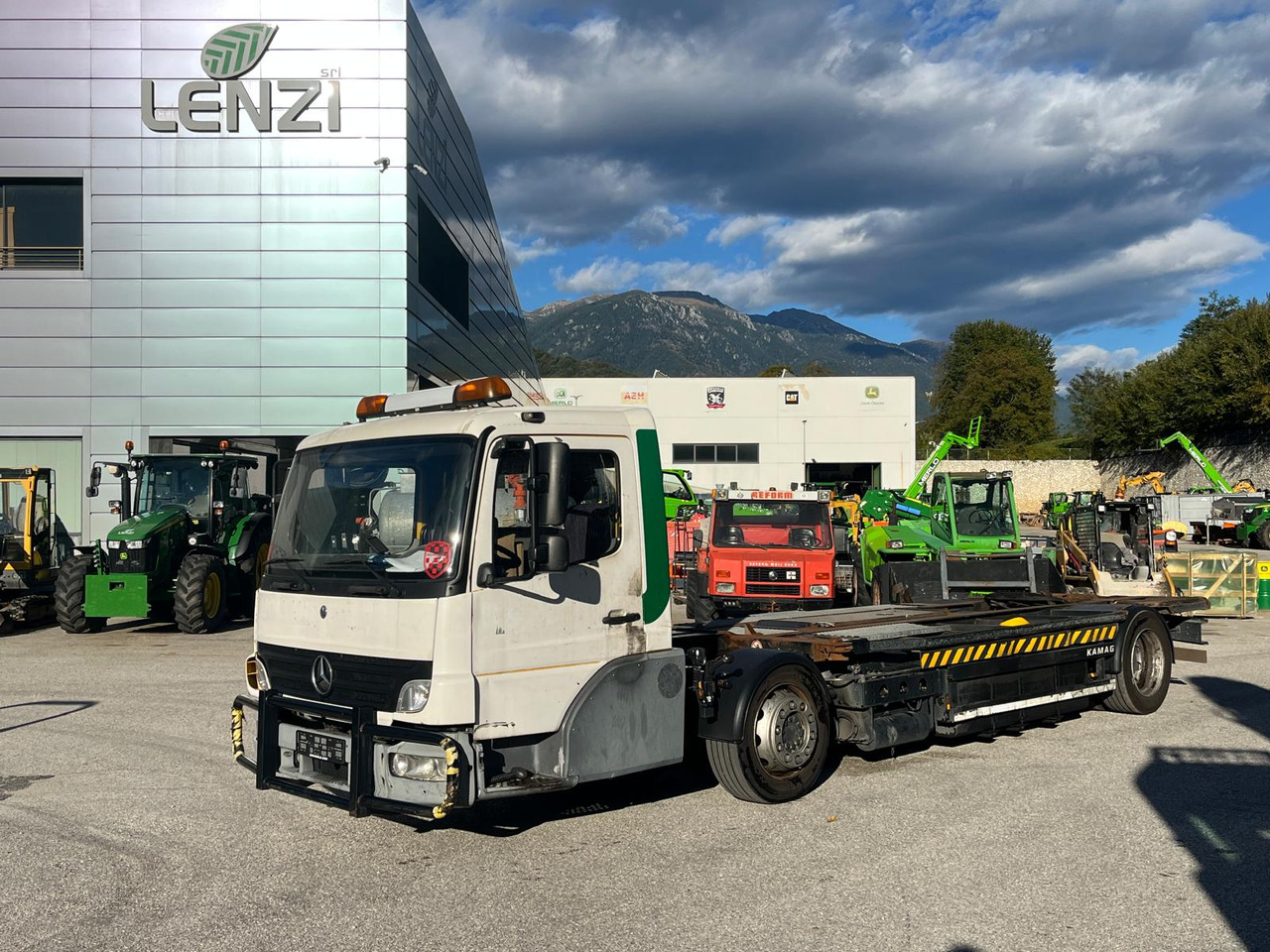 MERCEDES-BENZ KAMAG - Грузовик-контейнеровоз/ Сменный кузов: фото 3 MERCEDES-BENZ KAMAG - Грузовик-контейнеровоз/ Сменный кузов: фото 3