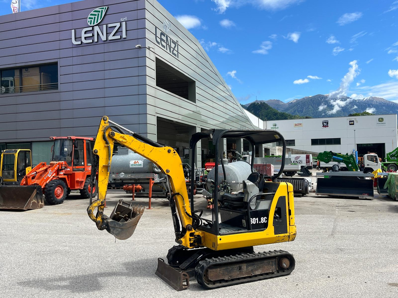 MINIESCAVATORE CAT 301.8 C - Мини-экскаватор: фото 1 MINIESCAVATORE CAT 301.8 C - Мини-экскаватор: фото 1