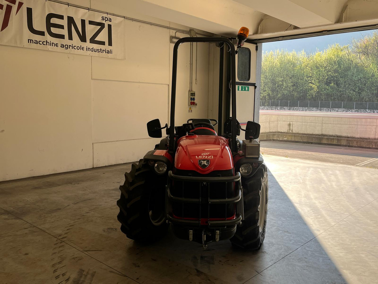 TRATTORE ANTONIO CARRARO TRX 10900R - Трактор: фото 4 TRATTORE ANTONIO CARRARO TRX 10900R - Трактор: фото 4