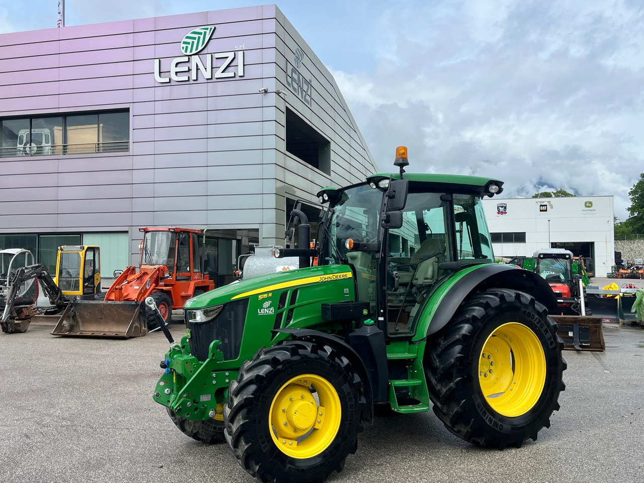 TRATTORE JOHN DEERE 5115R - Трактор: фото 5 TRATTORE JOHN DEERE 5115R - Трактор: фото 5