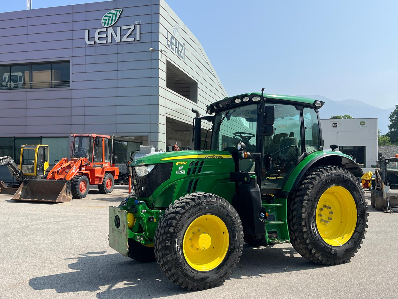 TRATTORE JOHN DEERE 6130R - Трактор: фото 1 TRATTORE JOHN DEERE 6130R - Трактор: фото 1