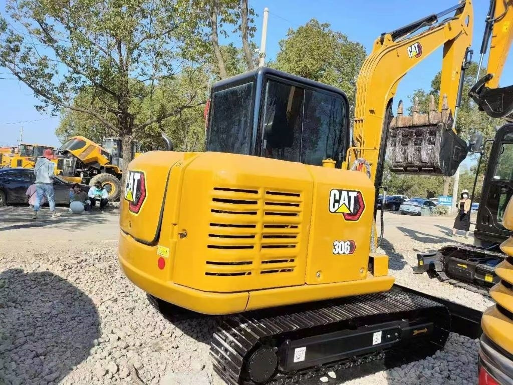 CAT 306 - Мини-экскаватор: фото 2 CAT 306 - Мини-экскаватор: фото 2