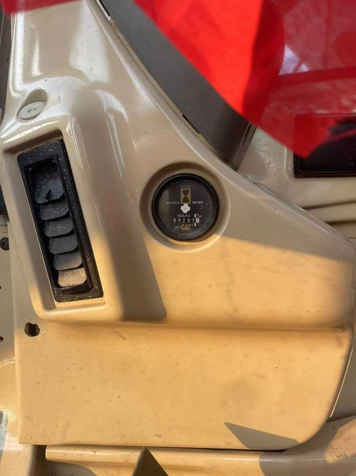 CAT 320 B - Гусеничный экскаватор: фото 3 CAT 320 B - Гусеничный экскаватор: фото 3