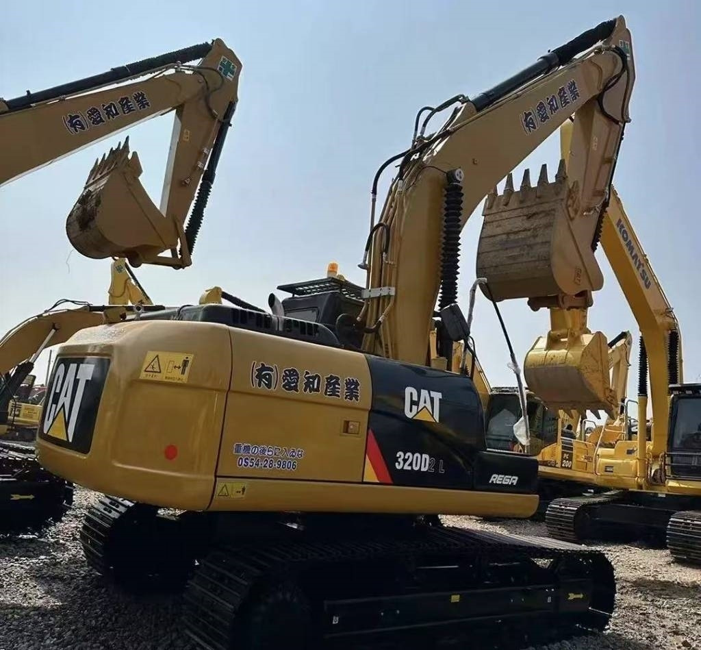 CAT 320 D - Гусеничный экскаватор: фото 1 CAT 320 D - Гусеничный экскаватор: фото 1