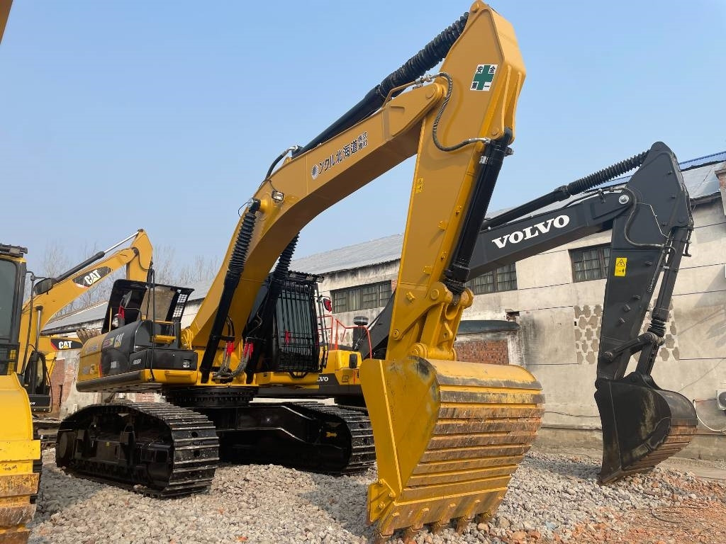 CAT 340 D L - Гусеничный экскаватор: фото 2 CAT 340 D L - Гусеничный экскаватор: фото 2