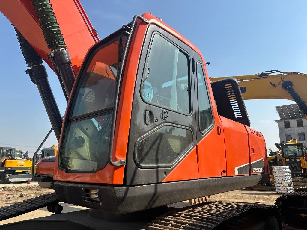 Doosan 300-7 - Гусеничный экскаватор: фото 4 Doosan 300-7 - Гусеничный экскаватор: фото 4