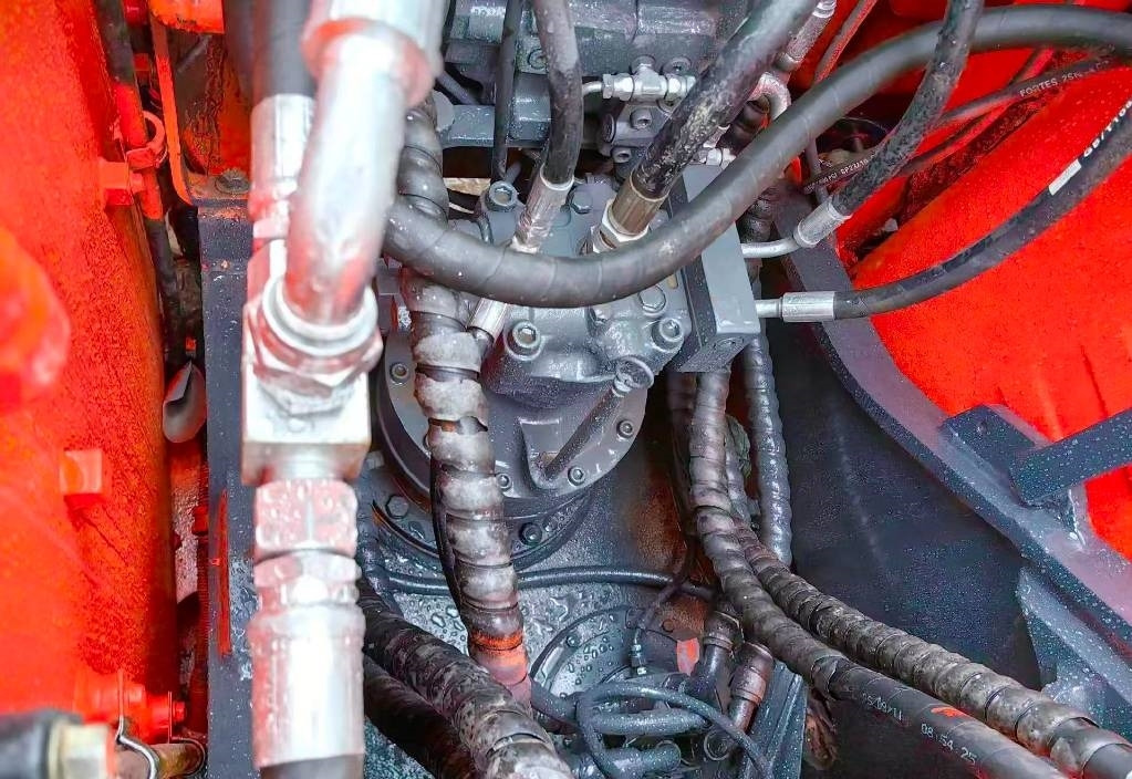 Doosan DX 140 - Гусеничный экскаватор: фото 4 Doosan DX 140 - Гусеничный экскаватор: фото 4