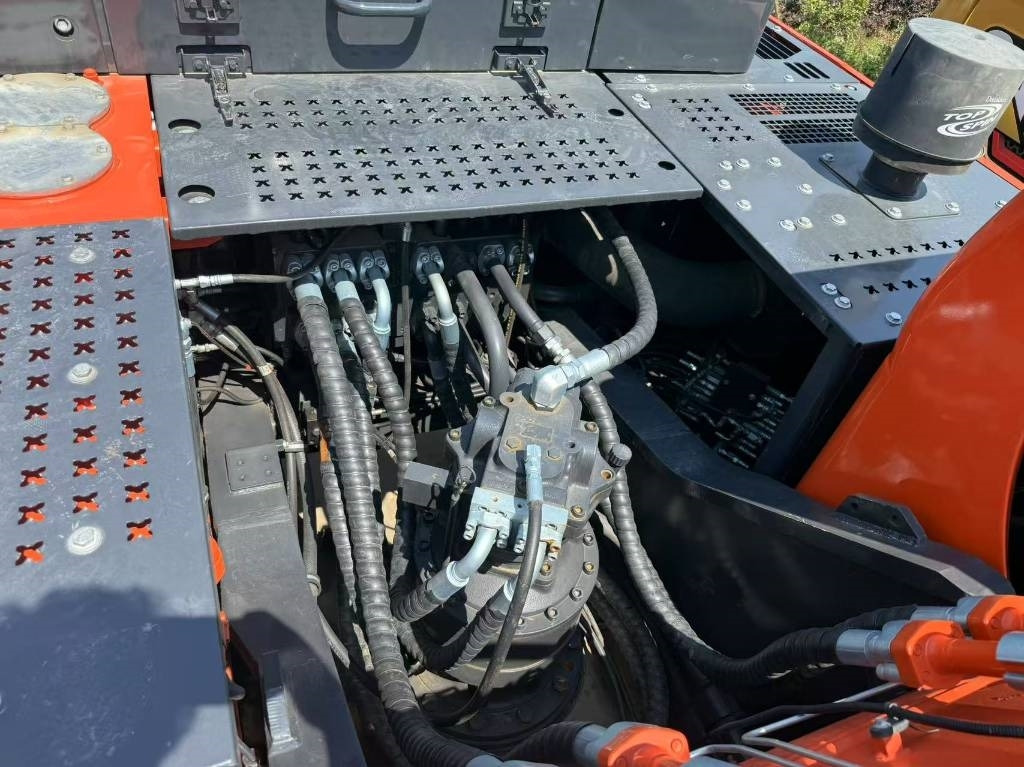 Doosan DX 340 - Гусеничный экскаватор: фото 2 Doosan DX 340 - Гусеничный экскаватор: фото 2