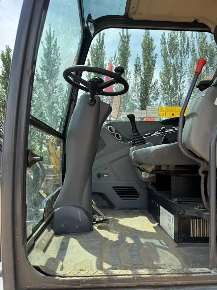 Гусеничный экскаватор Doosan DX 60: фото 8 Гусеничный экскаватор Doosan DX 60: фото 8