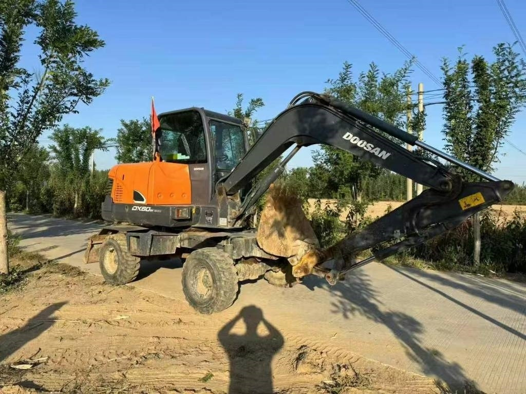 Гусеничный экскаватор Doosan DX 60: фото 10 Гусеничный экскаватор Doosan DX 60: фото 10