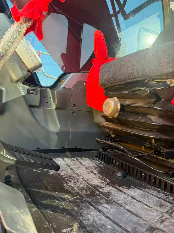 Doosan DX345LC-9C - Гусеничный экскаватор: фото 2 Doosan DX345LC-9C - Гусеничный экскаватор: фото 2