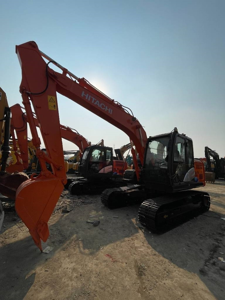 Hitachi ZX 130 H - Гусеничный экскаватор: фото 2 Hitachi ZX 130 H - Гусеничный экскаватор: фото 2