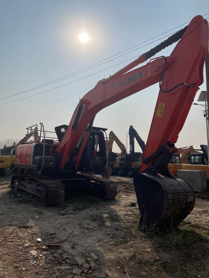 Hitachi ZX 240 - Гусеничный экскаватор: фото 3 Hitachi ZX 240 - Гусеничный экскаватор: фото 3
