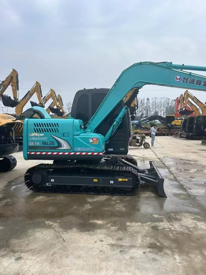 Kobelco SK 75 - Мини-экскаватор: фото 1 Kobelco SK 75 - Мини-экскаватор: фото 1