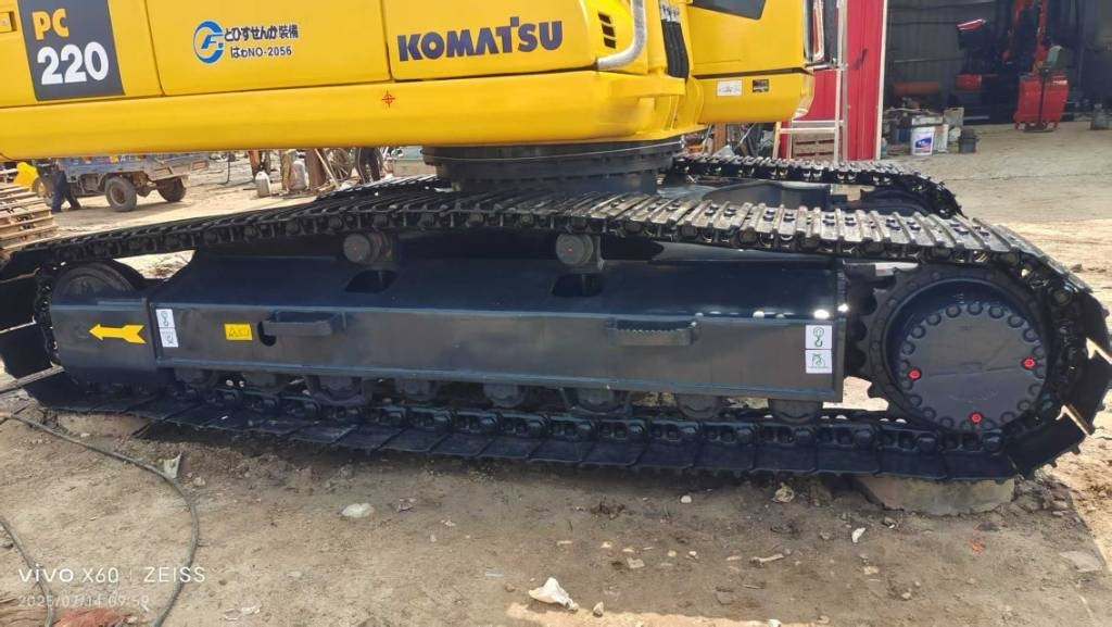 Komatsu PC 220 - Мини-экскаватор: фото 4 Komatsu PC 220 - Мини-экскаватор: фото 4