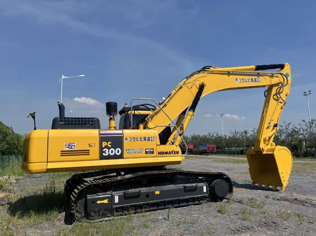 Komatsu PC 300 - Гусеничный экскаватор: фото 2 Komatsu PC 300 - Гусеничный экскаватор: фото 2