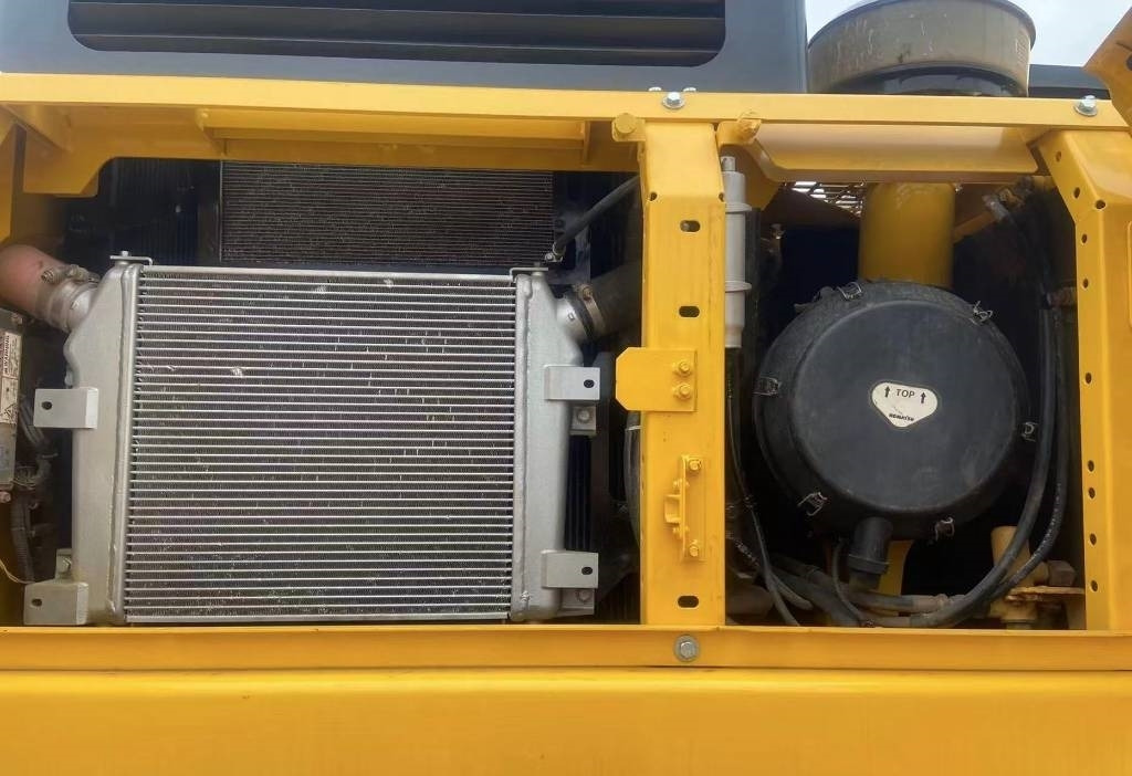 Komatsu PC 400 - Гусеничный экскаватор: фото 2 Komatsu PC 400 - Гусеничный экскаватор: фото 2