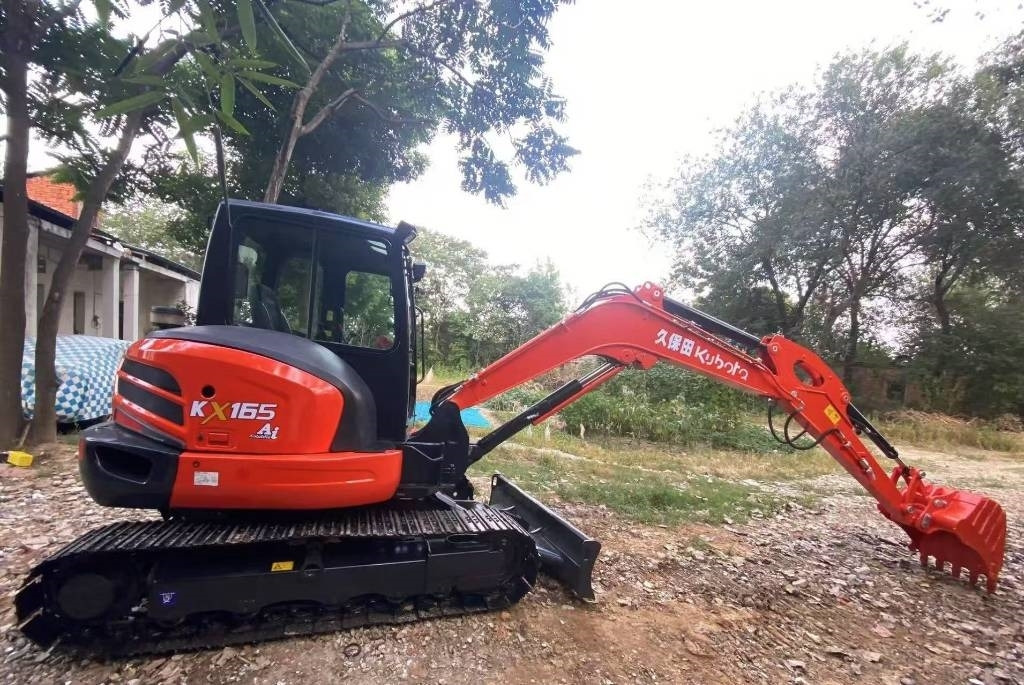 Kubota 165 - Гусеничный экскаватор: фото 1 Kubota 165 - Гусеничный экскаватор: фото 1