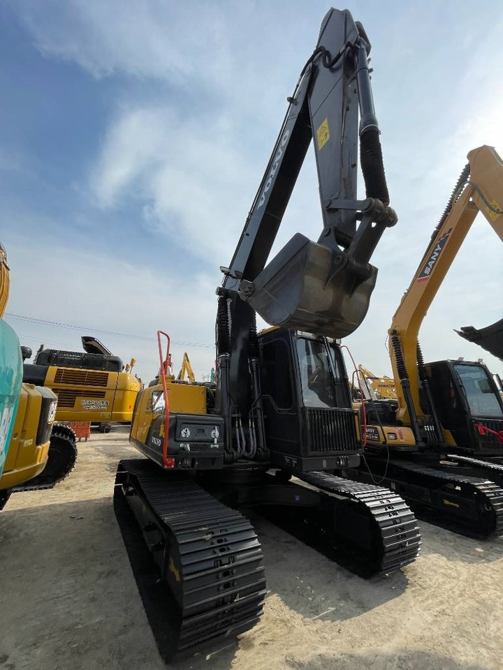 Volvo EC 140 - Гусеничный экскаватор: фото 3 Volvo EC 140 - Гусеничный экскаватор: фото 3