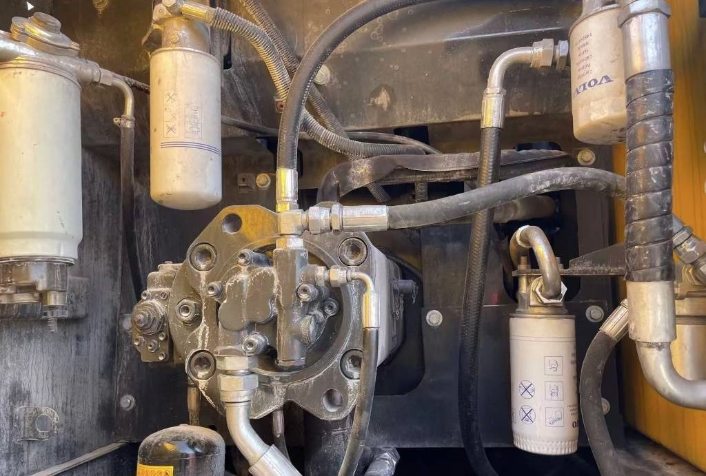 Volvo EC 240 - Гусеничный экскаватор: фото 5 Volvo EC 240 - Гусеничный экскаватор: фото 5