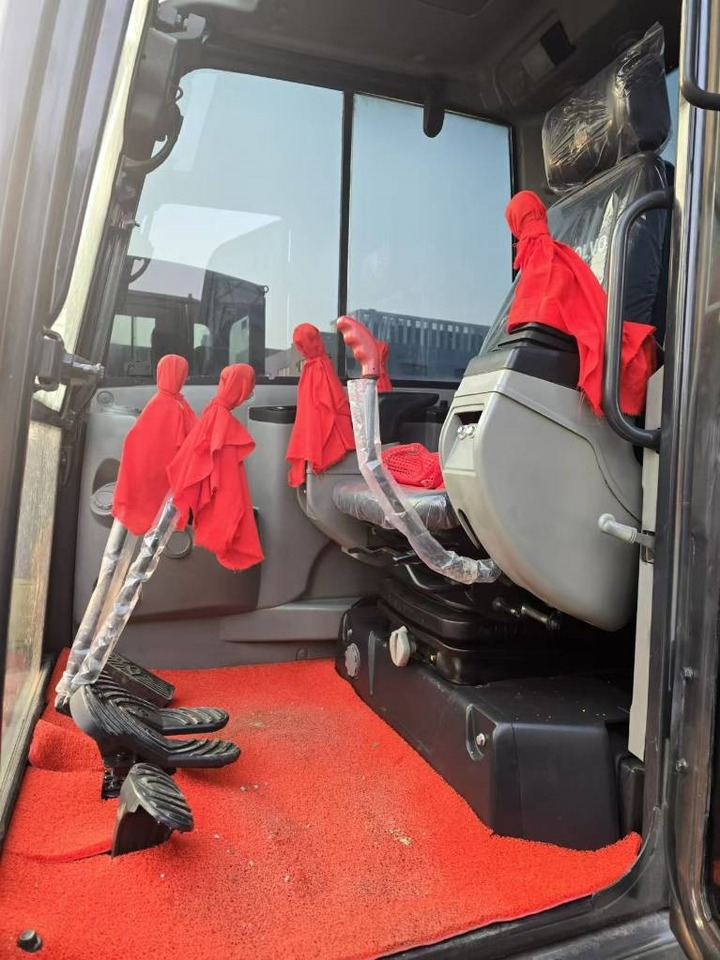 Volvo EC 60 - Гусеничный экскаватор: фото 2 Volvo EC 60 - Гусеничный экскаватор: фото 2