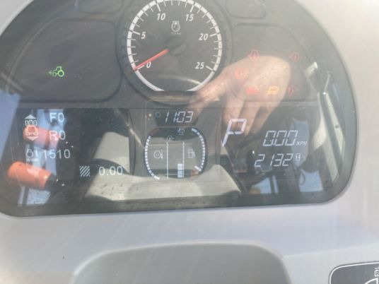 Трактор Valtra A115: фото 11