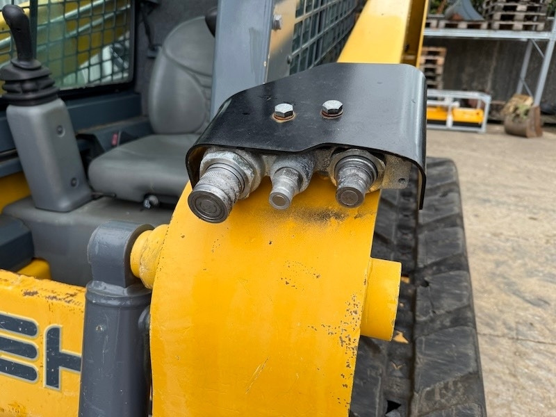 Gehl RT165  - Гусеничный погрузчик: фото 5 Gehl RT165  - Гусеничный погрузчик: фото 5