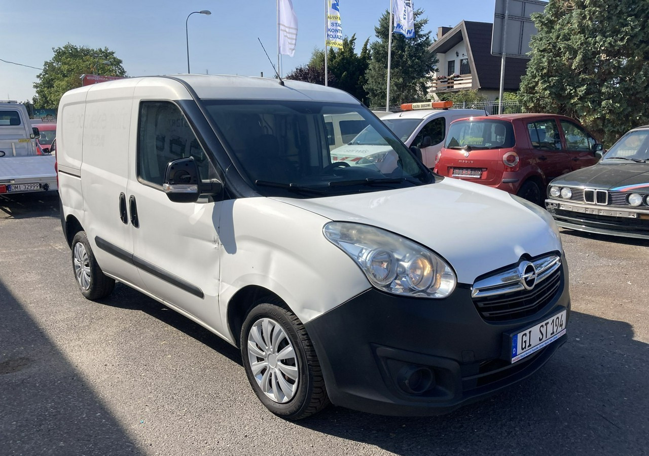 Fiat Doblo Fiat Doblo 1,3 jtd ECO Flex chłodnia do leków 2013 - Цельнометаллический фургон: фото 1 Fiat Doblo Fiat Doblo 1,3 jtd ECO Flex chłodnia do leków 2013 - Цельнометаллический фургон: фото 1