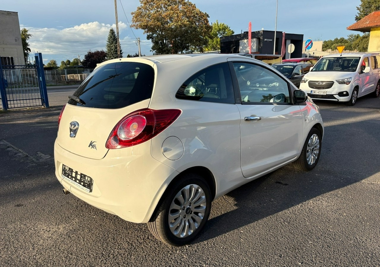 Ford KA II Ford KA 1.2 Champions Edition Klima Panorama 2012 - Хэтчбек: фото 4 Ford KA II Ford KA 1.2 Champions Edition Klima Panorama 2012 - Хэтчбек: фото 4