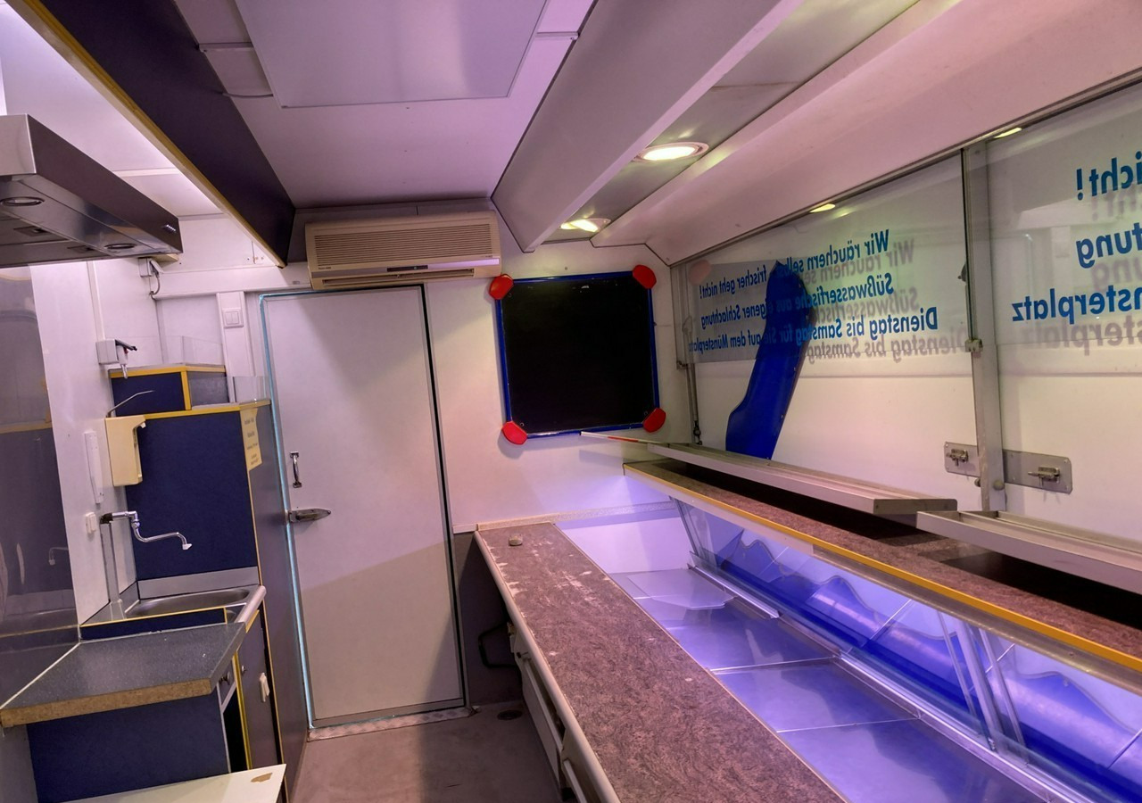 Inna Inny Autosklep wędlin Gastronomiczna food truck foodtruck sklep Klima199 - Торговый прицеп: фото 4 Inna Inny Autosklep wędlin Gastronomiczna food truck foodtruck sklep Klima199 - Торговый прицеп: фото 4