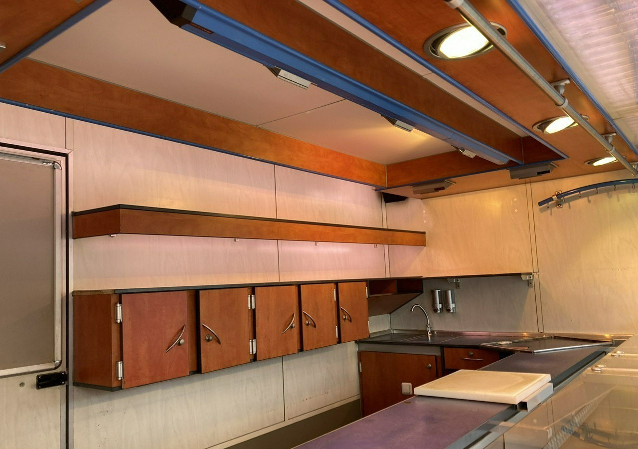 Inna Inny Autosklep wędlin Gastronomiczna food truck foodtruck sklep bar - Торговый прицеп: фото 3 Inna Inny Autosklep wędlin Gastronomiczna food truck foodtruck sklep bar - Торговый прицеп: фото 3