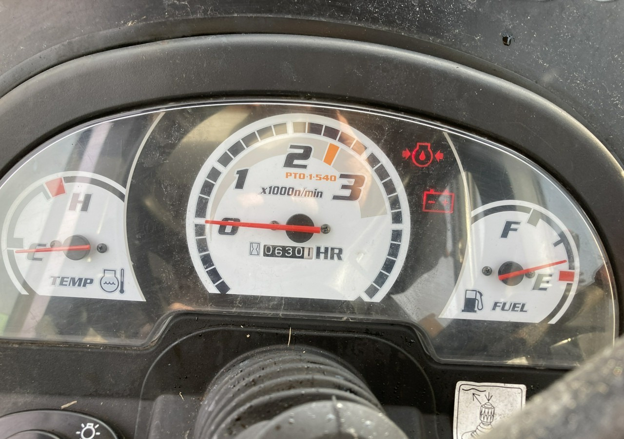 Inna Inny Traktor Kubota 4X4 B 3030 Odśnieżarka posypywarka Pług 2011 - Коммунальный трактор: фото 5 Inna Inny Traktor Kubota 4X4 B 3030 Odśnieżarka posypywarka Pług 2011 - Коммунальный трактор: фото 5