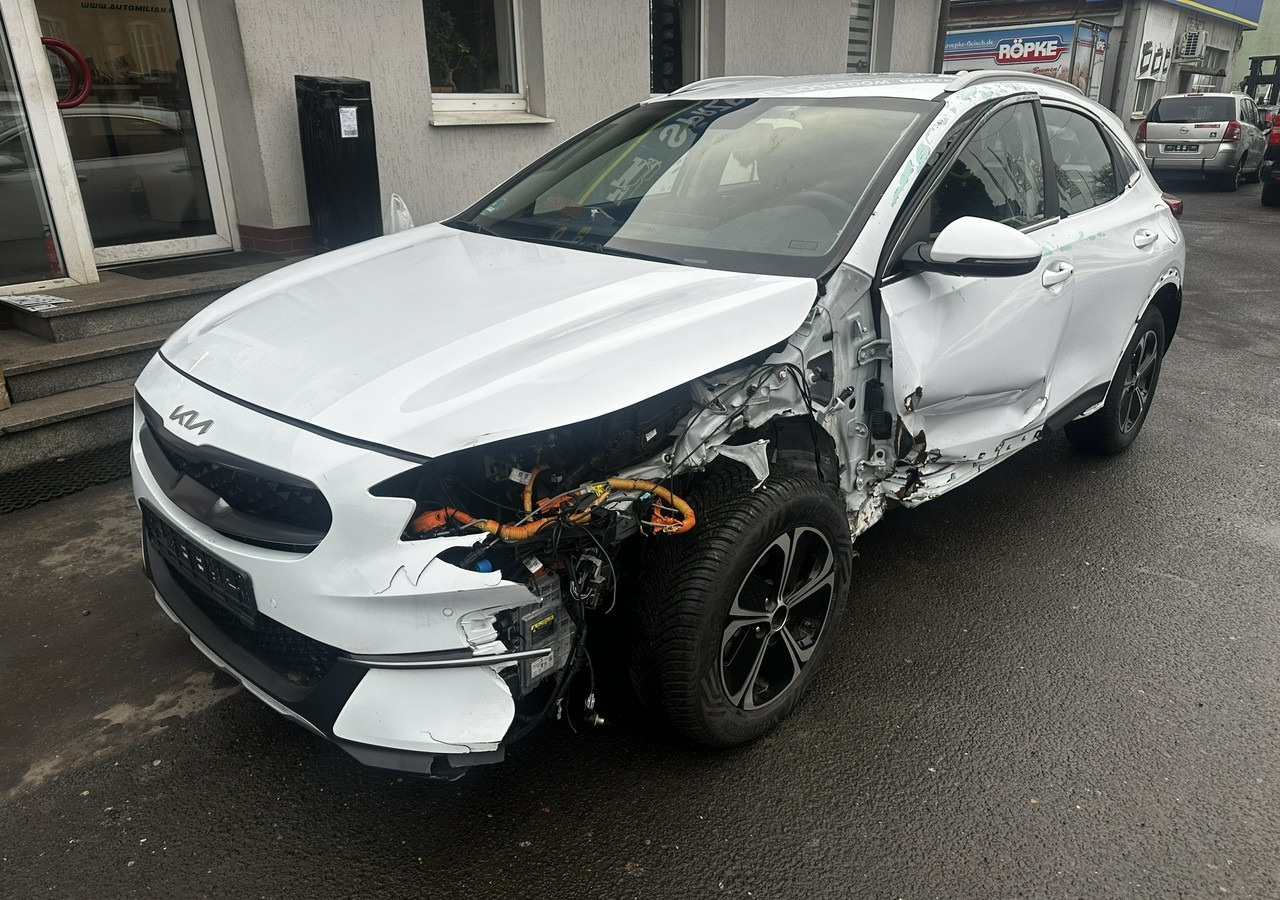 Kia Xceed 1.6 GDI Hybryda Plug-in 50 km na prądzie 2022 - Хэтчбек: фото 4 Kia Xceed 1.6 GDI Hybryda Plug-in 50 km na prądzie 2022 - Хэтчбек: фото 4