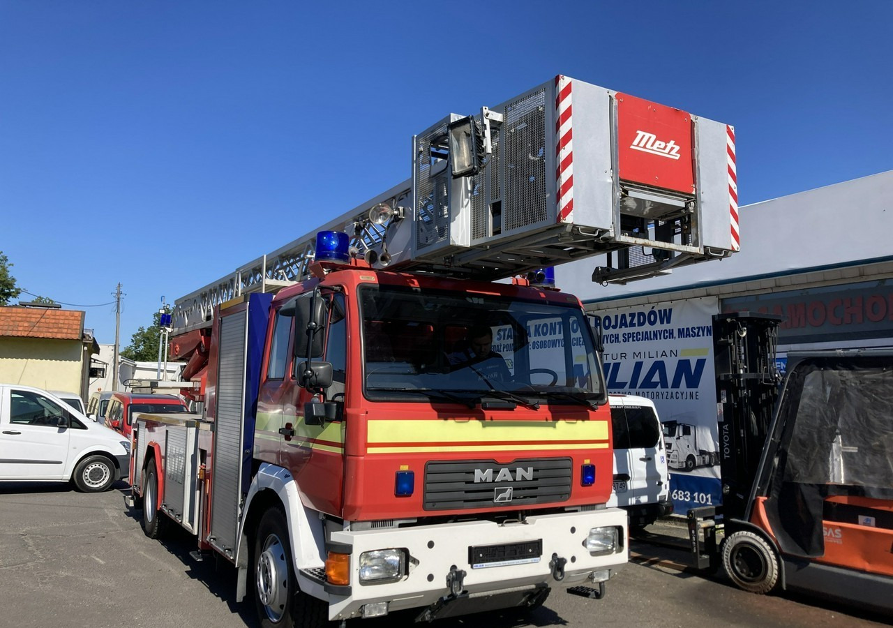 MAN L 2000 MAN 15,280 Straż pożarna drabina Strażacka zwyżka 32m Metz Model 20 - Пожарная машина: фото 1 MAN L 2000 MAN 15,280 Straż pożarna drabina Strażacka zwyżka 32m Metz Model 20 - Пожарная машина: фото 1