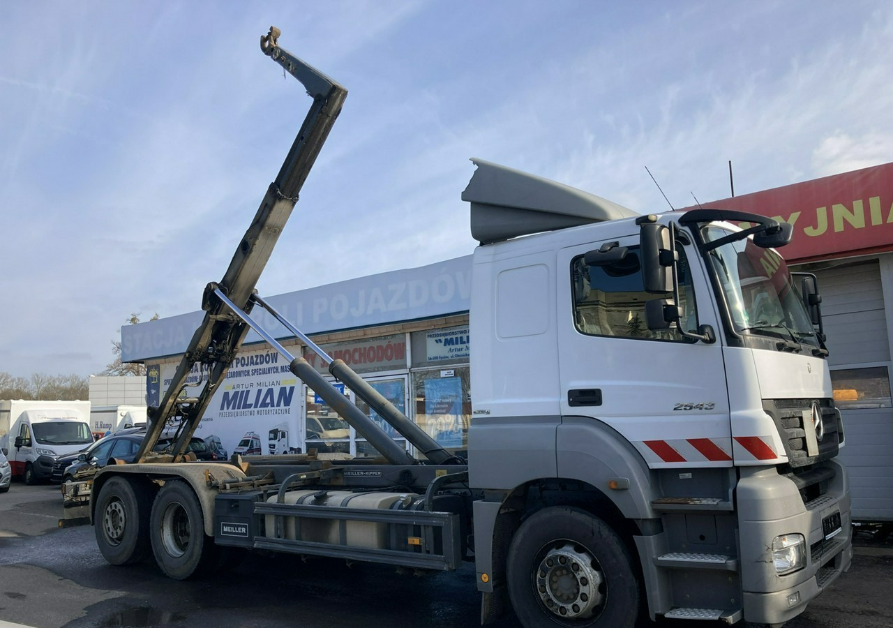 Mercedes-Benz Inny Mercedes-Benz Mercedes Axor 2543 Hakowiec bramowiec MEILLER-KIPPER Model 2009 - Крюковой мультилифт: фото 1 Mercedes-Benz Inny Mercedes-Benz Mercedes Axor 2543 Hakowiec bramowiec MEILLER-KIPPER Model 2009 - Крюковой мультилифт: фото 1