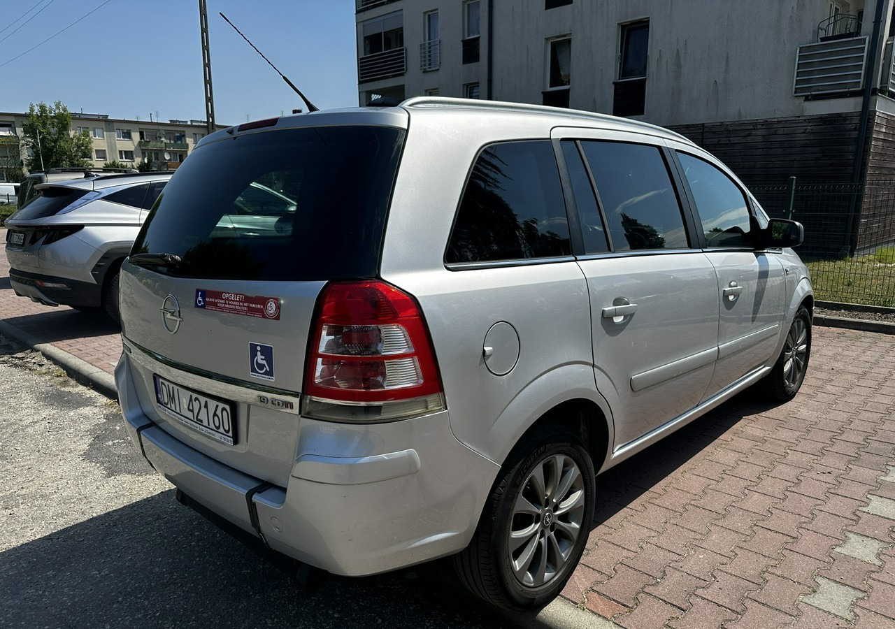 Opel Zafira B Opel Zafira do przewozu osób Niepełnosprawnych inwalida rampa - Легковой автомобиль: фото 2 Opel Zafira B Opel Zafira do przewozu osób Niepełnosprawnych inwalida rampa - Легковой автомобиль: фото 2
