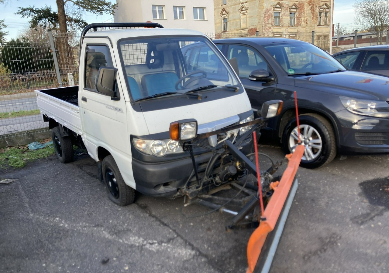 Piaggio Piaggio Porter 4X4 Skrzynia odśnieżarka Pług 2011 - Снегоуборочная машина: фото 2 Piaggio Piaggio Porter 4X4 Skrzynia odśnieżarka Pług 2011 - Снегоуборочная машина: фото 2