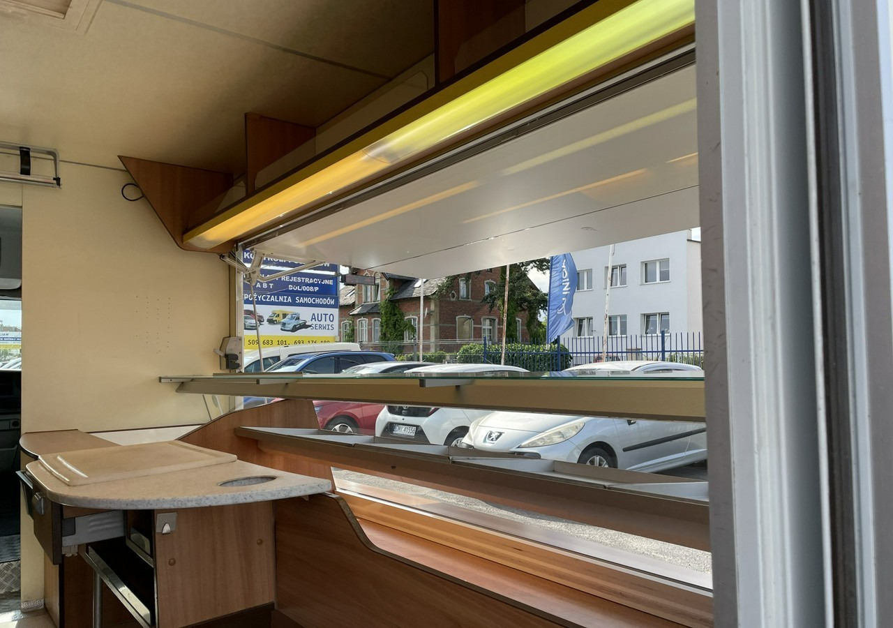 Renault Master Autosklep pieczywa Sklep Gastronomiczny Food Truck Foodtruck 2009 - Торговый грузовик: фото 5 Renault Master Autosklep pieczywa Sklep Gastronomiczny Food Truck Foodtruck 2009 - Торговый грузовик: фото 5