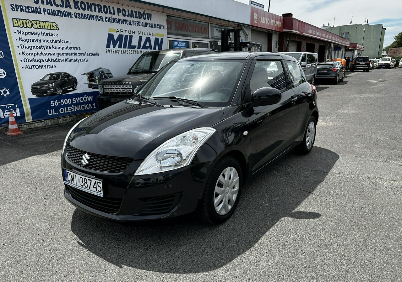 Suzuki Swift V Suzuki Swift 1.2-94KM Klima Model 2012 - Хэтчбек: фото 2 Suzuki Swift V Suzuki Swift 1.2-94KM Klima Model 2012 - Хэтчбек: фото 2