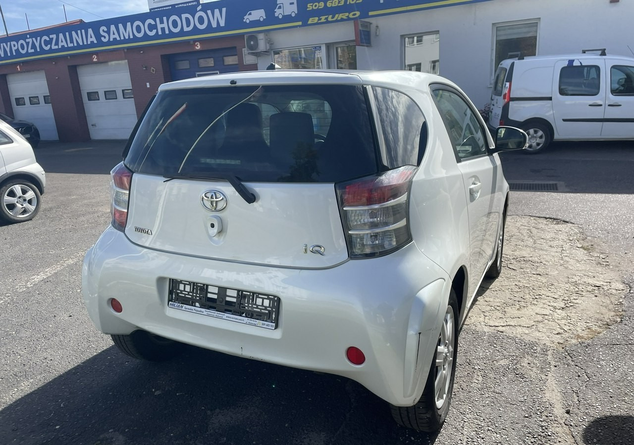 Toyota IQ Toyota iQ Klima - Хэтчбек: фото 3 Toyota IQ Toyota iQ Klima - Хэтчбек: фото 3