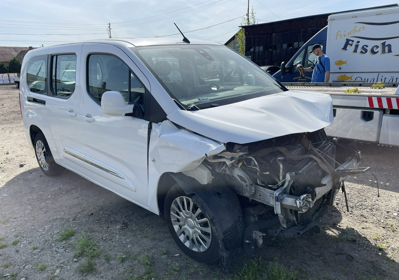 Toyota ProAce Proace City Verso Toyota Proace City Verso Long 1.5 D-4D Business 2021Salon - Легковой автомобиль: фото 5 Toyota ProAce Proace City Verso Toyota Proace City Verso Long 1.5 D-4D Business 2021Salon - Легковой автомобиль: фото 5