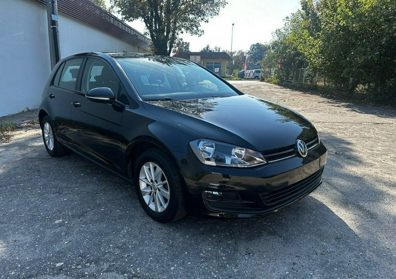 Volkswagen Golf VII VII 1,6 TDI 110KM 153TKM Klimatronik Navi Alu PDC 2015 Bez wkładu fi - Хэтчбек: фото 1 Volkswagen Golf VII VII 1,6 TDI 110KM 153TKM Klimatronik Navi Alu PDC 2015 Bez wkładu fi - Хэтчбек: фото 1