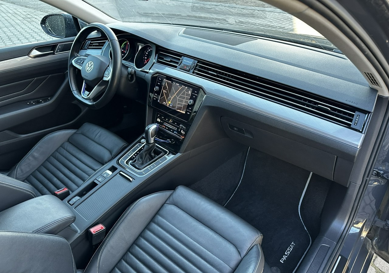 Volkswagen Passat B8 GTE 1.4TSI 218KM Hybryda Plug-in zasięg 50km Panorama*Navi*Skóra*FV2 - Легковой автомобиль: фото 2 Volkswagen Passat B8 GTE 1.4TSI 218KM Hybryda Plug-in zasięg 50km Panorama*Navi*Skóra*FV2 - Легковой автомобиль: фото 2