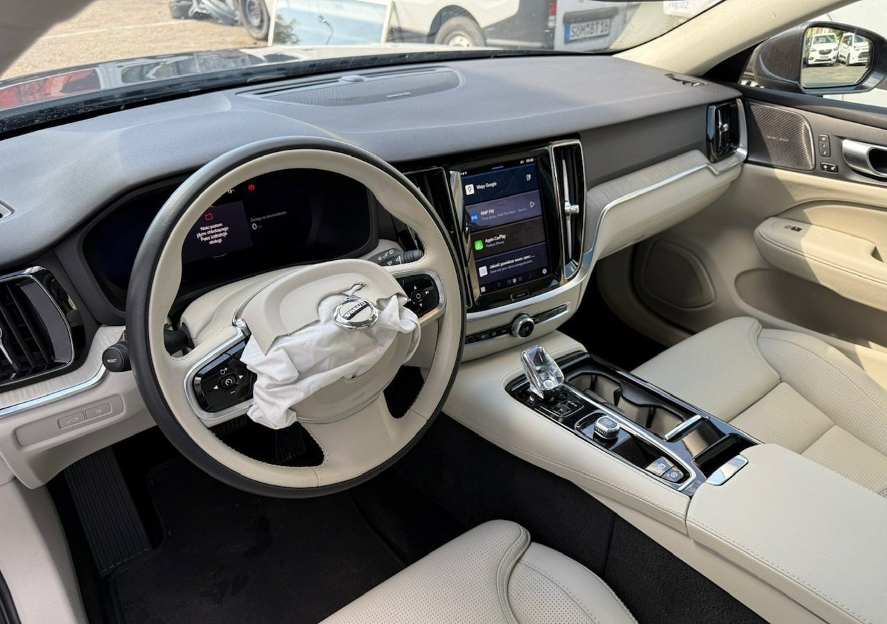 Легковой автомобиль Volvo V60 II Volvo V60 2.0 T8 Plug-in Hybrid 455KM AWD Bogata Wersja Model 2024: фото 10