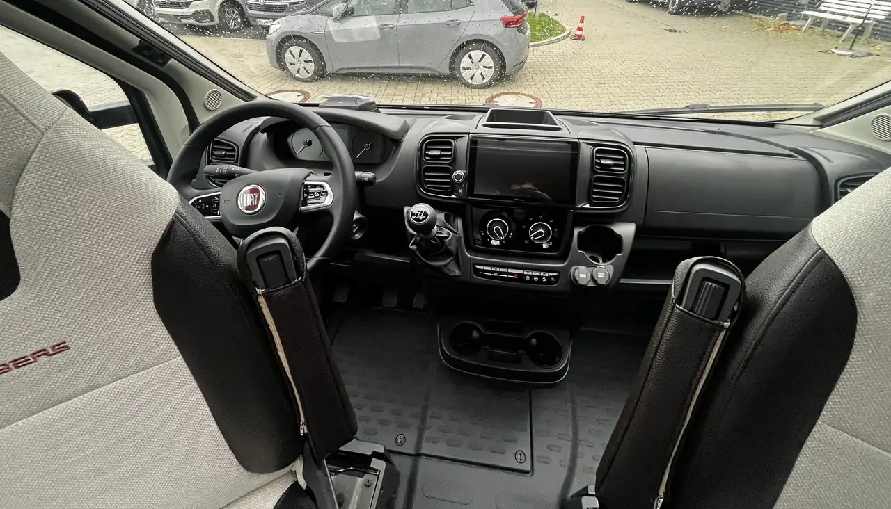 Новый Полуинтегрированный автодом Weinsberg CaraCompact 600 MEG Pepper Mietwagen Verfügbar: фото 12