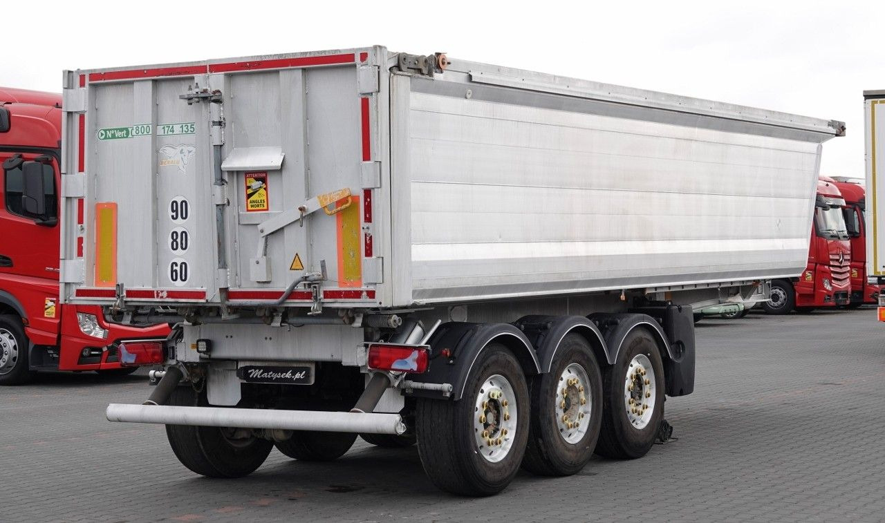 Benalu WYWROTKA / 26 m3 / ALUMINIOWA / OŚ PODNOSZONA / - Самосвальный полуприцеп: фото 3 Benalu WYWROTKA / 26 m3 / ALUMINIOWA / OŚ PODNOSZONA / - Самосвальный полуприцеп: фото 3