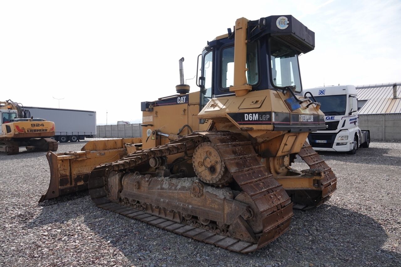 CAT D6M LGP / SPYCHARKA GĄSIENNICOWA / 2006 ROK - Бульдозер: фото 4 CAT D6M LGP / SPYCHARKA GĄSIENNICOWA / 2006 ROK - Бульдозер: фото 4