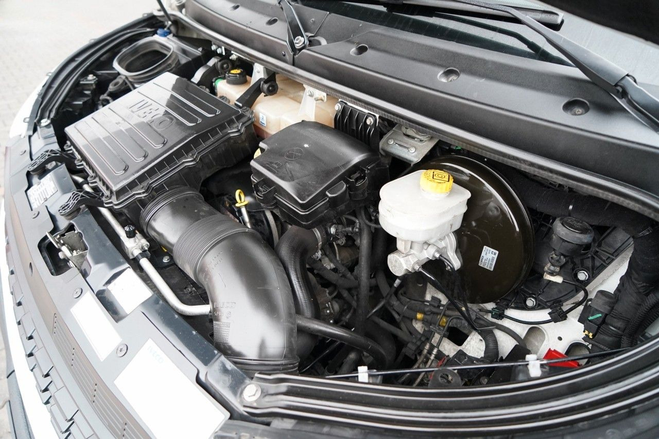 Малотоннажный рефрижератор Iveco DAILY 35-140 / CHŁODNIA / AGREGAT PULSOR 400 / W: фото 43 Малотоннажный рефрижератор Iveco DAILY 35-140 / CHŁODNIA / AGREGAT PULSOR 400 / W: фото 43