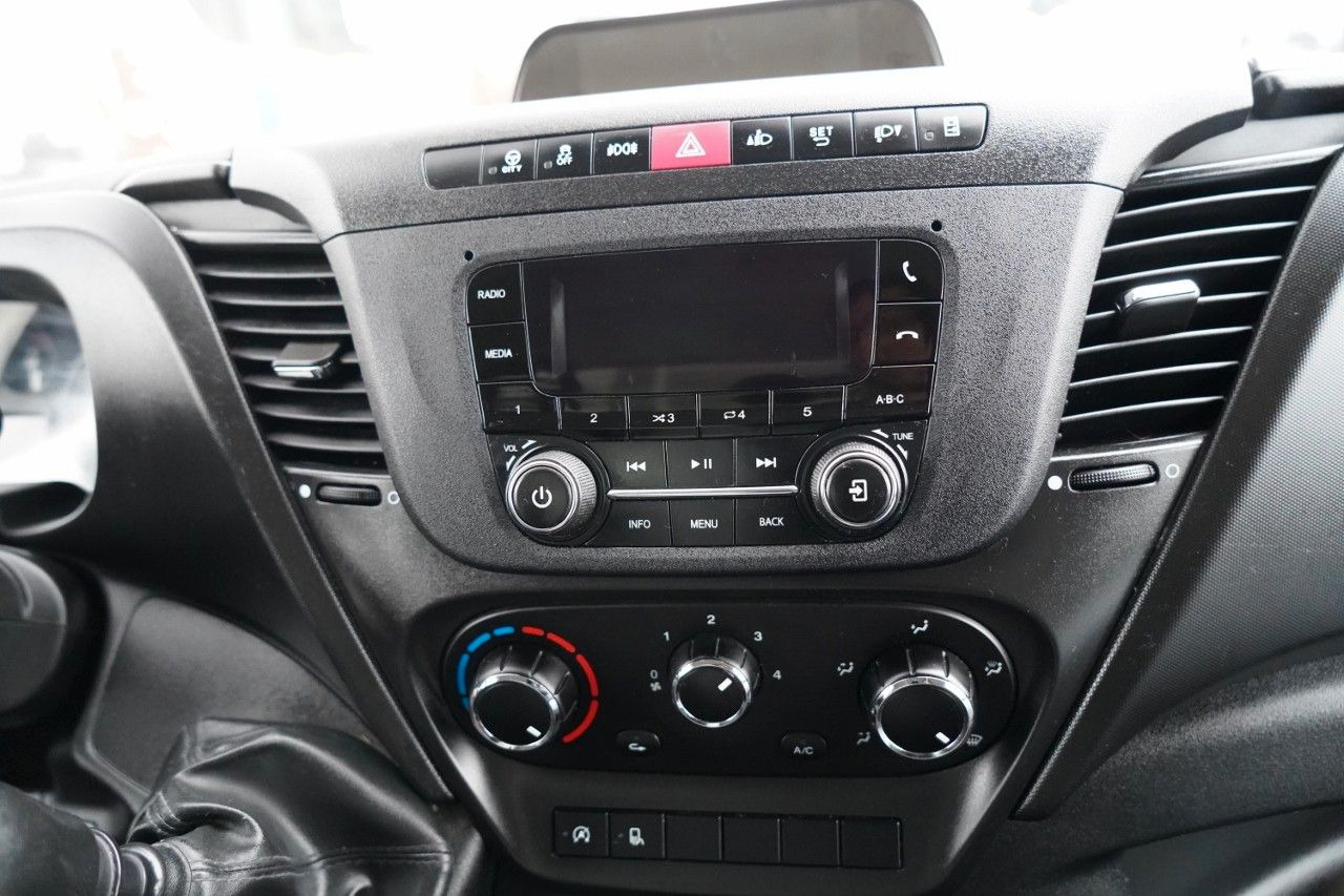 Малотоннажный рефрижератор Iveco DAILY 35-140 / CHŁODNIA / AGREGAT PULSOR 400 / W: фото 36 Малотоннажный рефрижератор Iveco DAILY 35-140 / CHŁODNIA / AGREGAT PULSOR 400 / W: фото 36