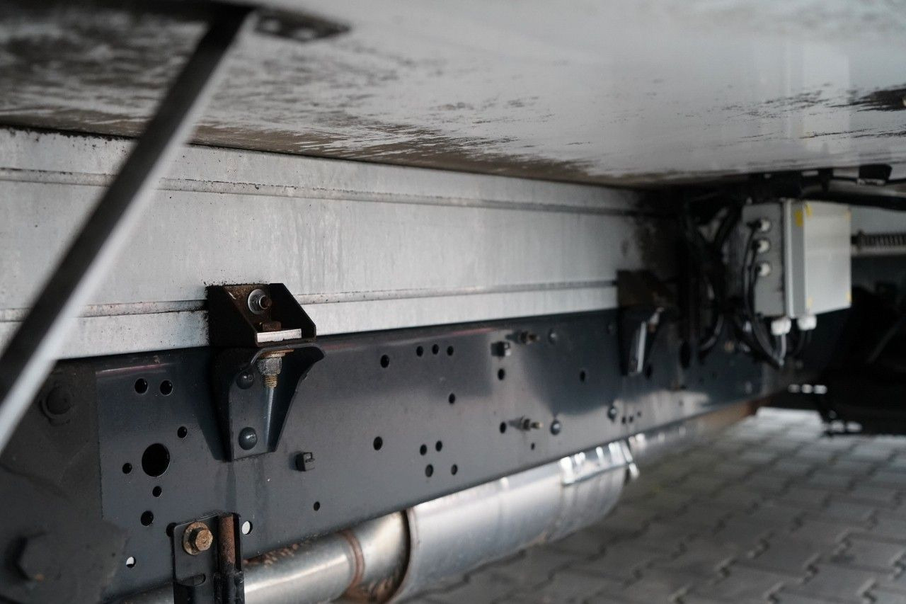 Малотоннажный рефрижератор Iveco DAILY 35-140 / CHŁODNIA / AGREGAT PULSOR 400 / W: фото 18 Малотоннажный рефрижератор Iveco DAILY 35-140 / CHŁODNIA / AGREGAT PULSOR 400 / W: фото 18